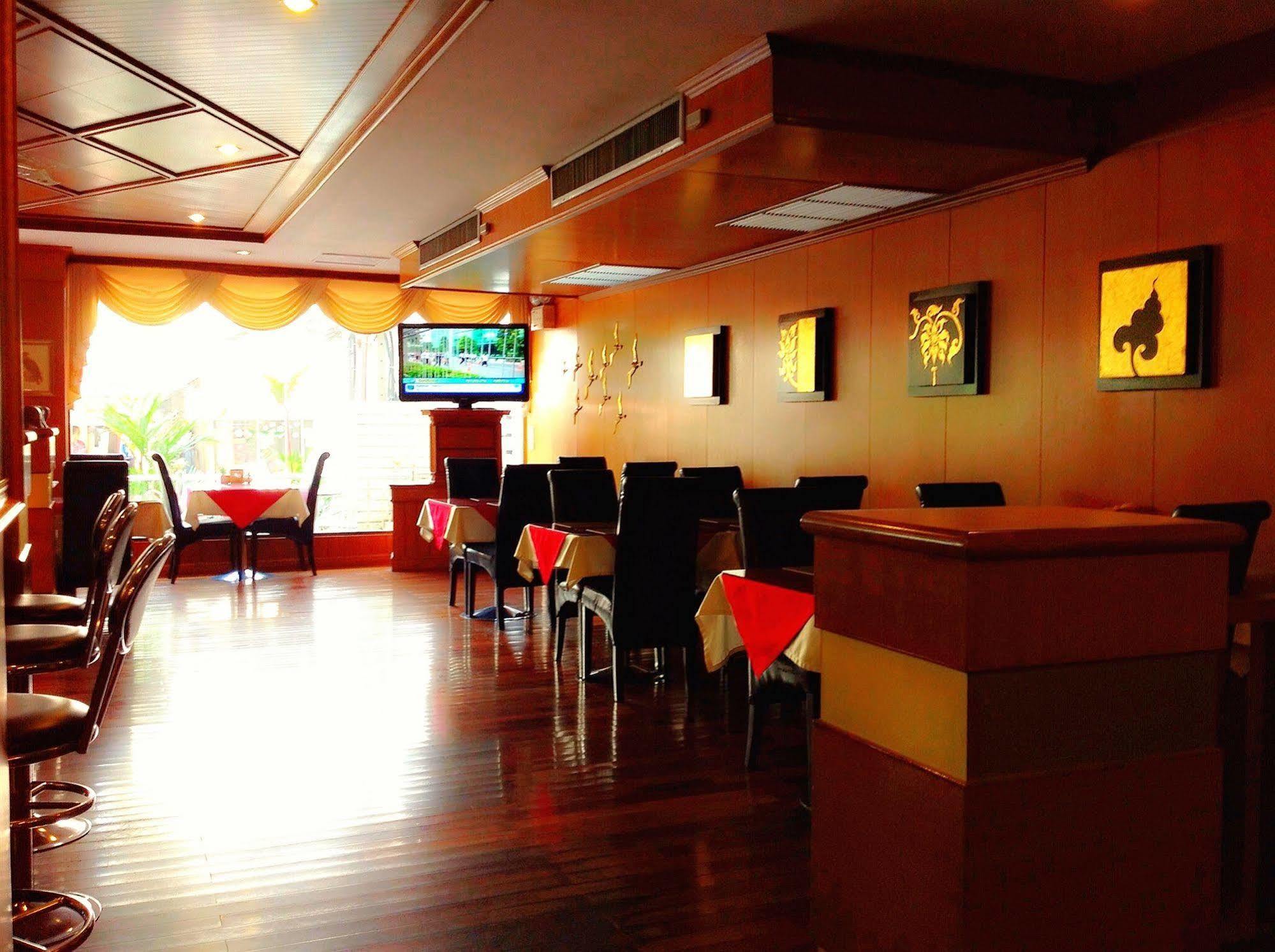 芭堤雅王朝酒店 芭達亞 外观 照片